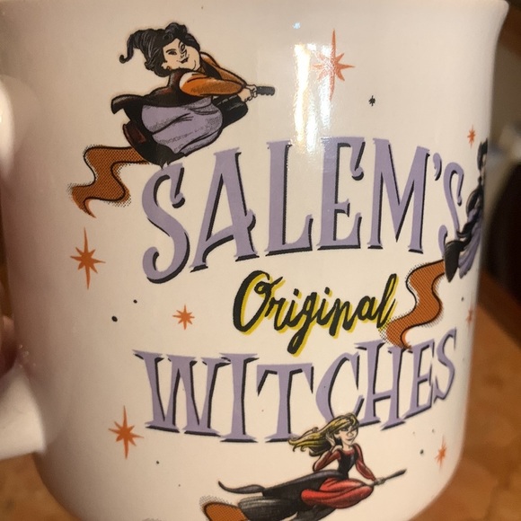 Hocus Pocus Halloween Disney oversized Coffee Mug NEW - Picture 2 of 4